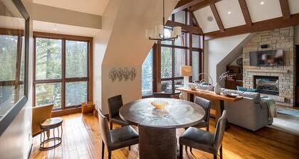 The Ritz-Carlton Club, Lake Tahoe (4-bdrm villa near popular skiing areas)