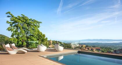 Chic 1-Bed Apartment | Historic Resort | Sleeps 4