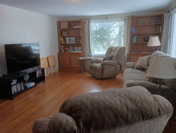 Smart TV, DVD player, books, video library