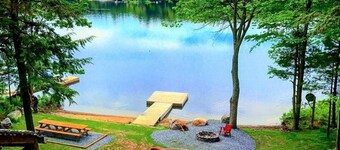 Lakeside 5BR Cottage in Bala – Group Getaway