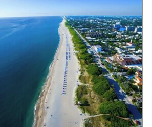 Liegestühle, Strandtücher