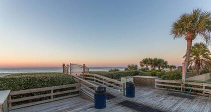 Top Floor, Partial Oceanview, Peaceful Condo