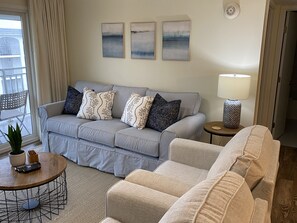 TV, DVD player, books - Top Floor, Partial Oceanview, Peaceful Condo (St. Simons)