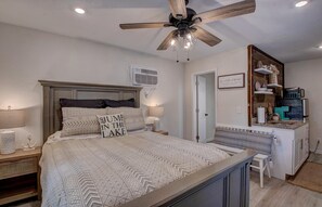 1 Schlafzimmer, Bügeleisen/Bügelbrett, Reisekinderbett, kostenloses WLAN