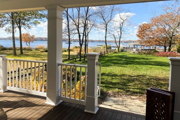 Unclassified image, 1 of 45, button