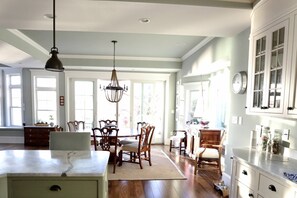 Unclassified image, 5 of 45, button