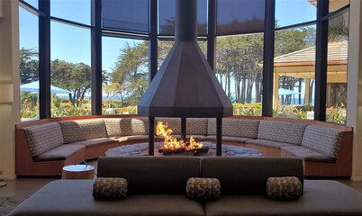 ❤ Seaside Sanctuary: Stair-Free 2BR Villa, Ocean Views from 3 Patios ❤