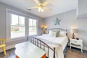 3 bedrooms, iron/ironing board, travel crib, WiFi