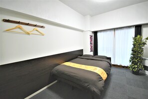 デスク、WiFi (無料)