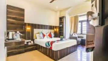 In-room safe, soundproofing, free WiFi