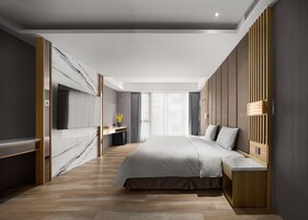 Cortinas blackout, wifi gratis y ropa de cama 