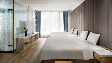 Chambre Quadruple Familiale | Rideaux occultants, Wi-Fi gratuit, draps fournis