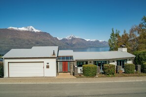 Exterior - Deja Vu - Queenstown Holiday Home (Queenstown)