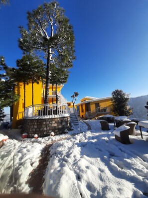 Exterior - juSTa Mukteshwar Retreat & Spa (Dhari)