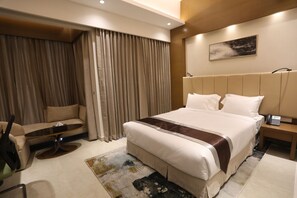 Habitación superior | Ropa de cama hipoalergénica, colchones viscoelásticos, minibar