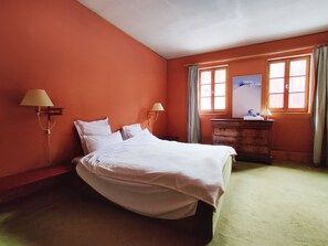 3 habitaciones, cuna de viaje y wifi 