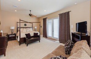 5 bedrooms, laptop workspace, WiFi