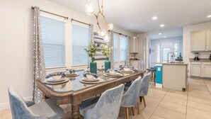 Private kitchen - At Last You and Your Family can Rent a Luxury Villa on Encore Resort at Reunion With a Private Pool, Orlando Villa 3807 (Kissimmee)