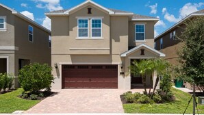 Exterior - At Last You and Your Family can Rent a Luxury Villa on Encore Resort at Reunion With a Private Pool, Orlando Villa 3807 (Kissimmee)