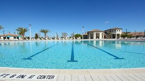 Piscine extérieure