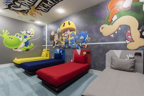 7 bedrooms, laptop workspace, WiFi