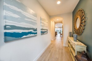 6 bedrooms, laptop workspace, free WiFi