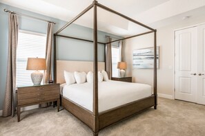 6 bedrooms, laptop workspace, free WiFi