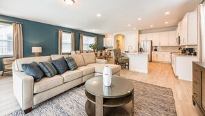 Unclassified image, 2 of 50, button - You Will Love This Luxury Villa With Private Pool on Encore Resort at Reunion, Orlando Villa 3799 (Kissimmee)