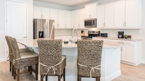 Unclassified image, 5 of 50, button - You Will Love This Luxury Villa With Private Pool on Encore Resort at Reunion, Orlando Villa 3799 (Kissimmee)