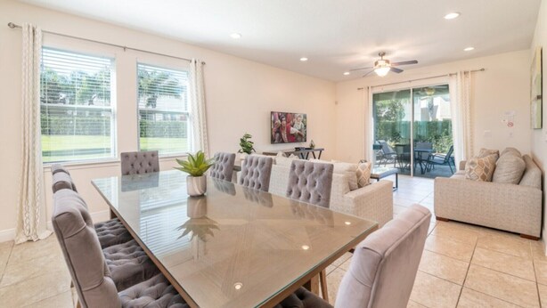 Flat-screen TV - Picture Renting Your 5 Star Villa With Private Pool on Encore Resort at Reunion, Orlando Villa 3776 (Kissimmee)