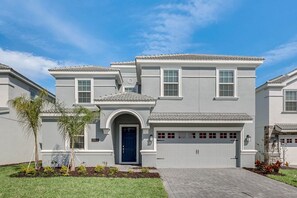 Exterior - The Secret to Enjoying a Villa Holiday of a Lifetime Staying on Champions Gate Resort, Orlando Villa 3758 (Davenport)