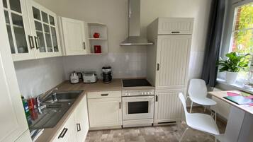 Apartment, Private Bathroom (König Georg 3) | Shared kitchen