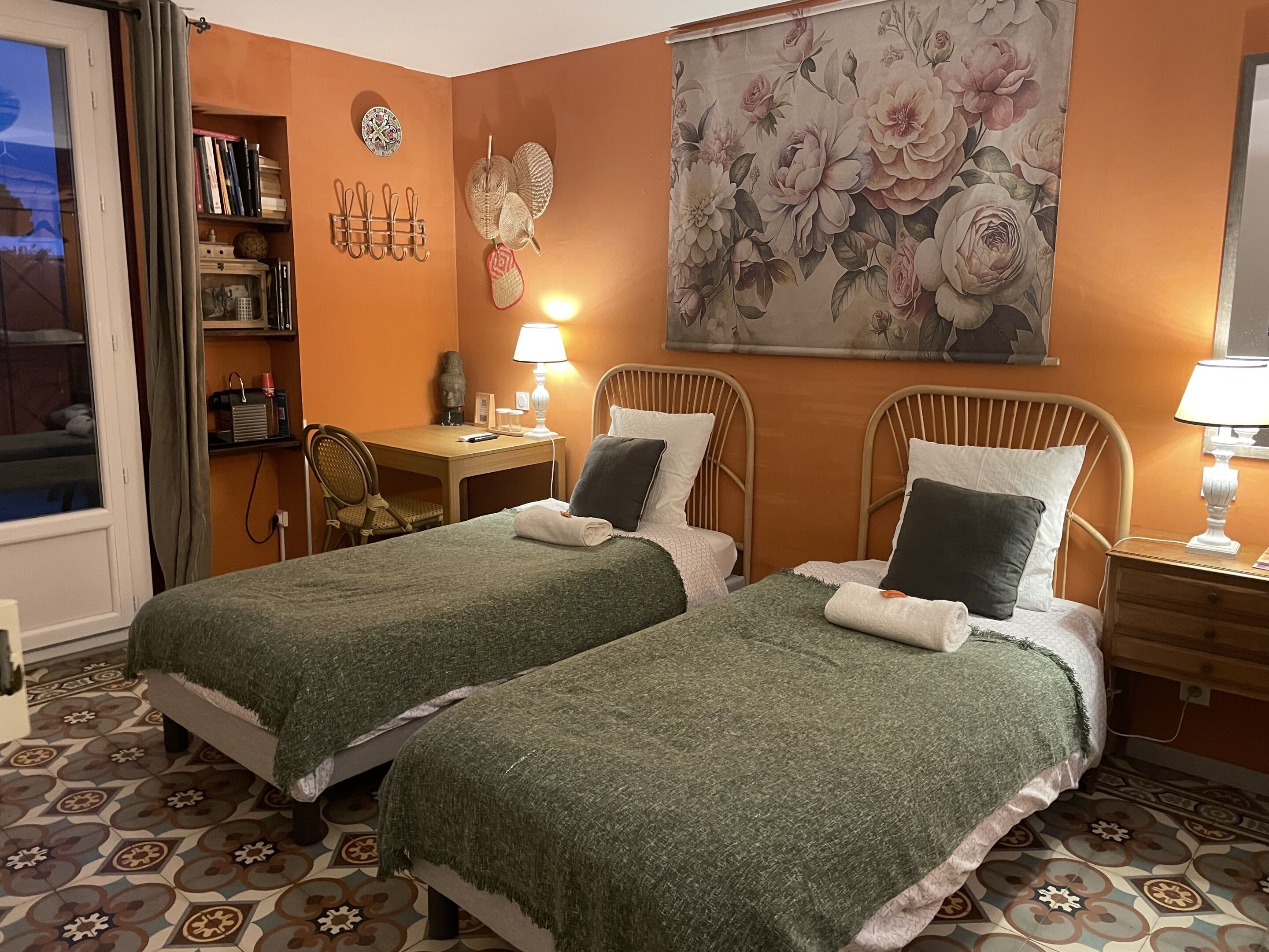 Doppel- oder Zweibettzimmer, mit Bad (Denise 1 er étage)