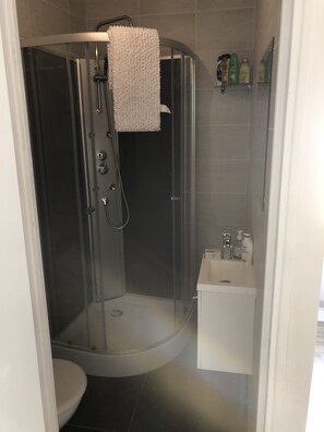 Unclassified image, 3 of 10, button