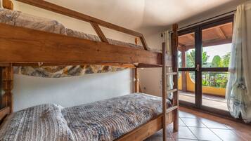 2 Schlafzimmer, Bügeleisen/Bügelbrett, Bettwäsche