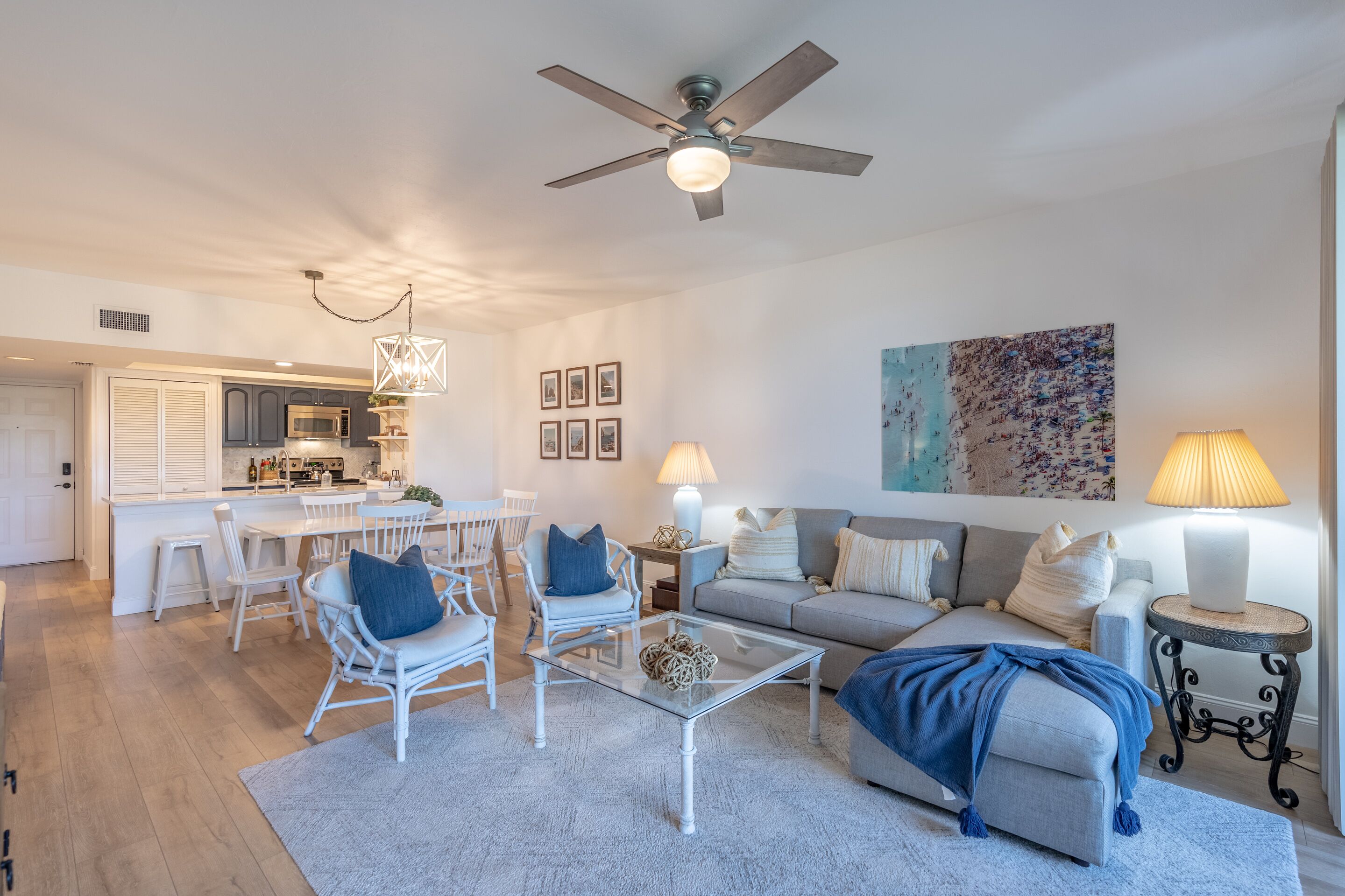 Bonita Bay Luxury retreat. Completely renovated only 2 miles from the beach.
