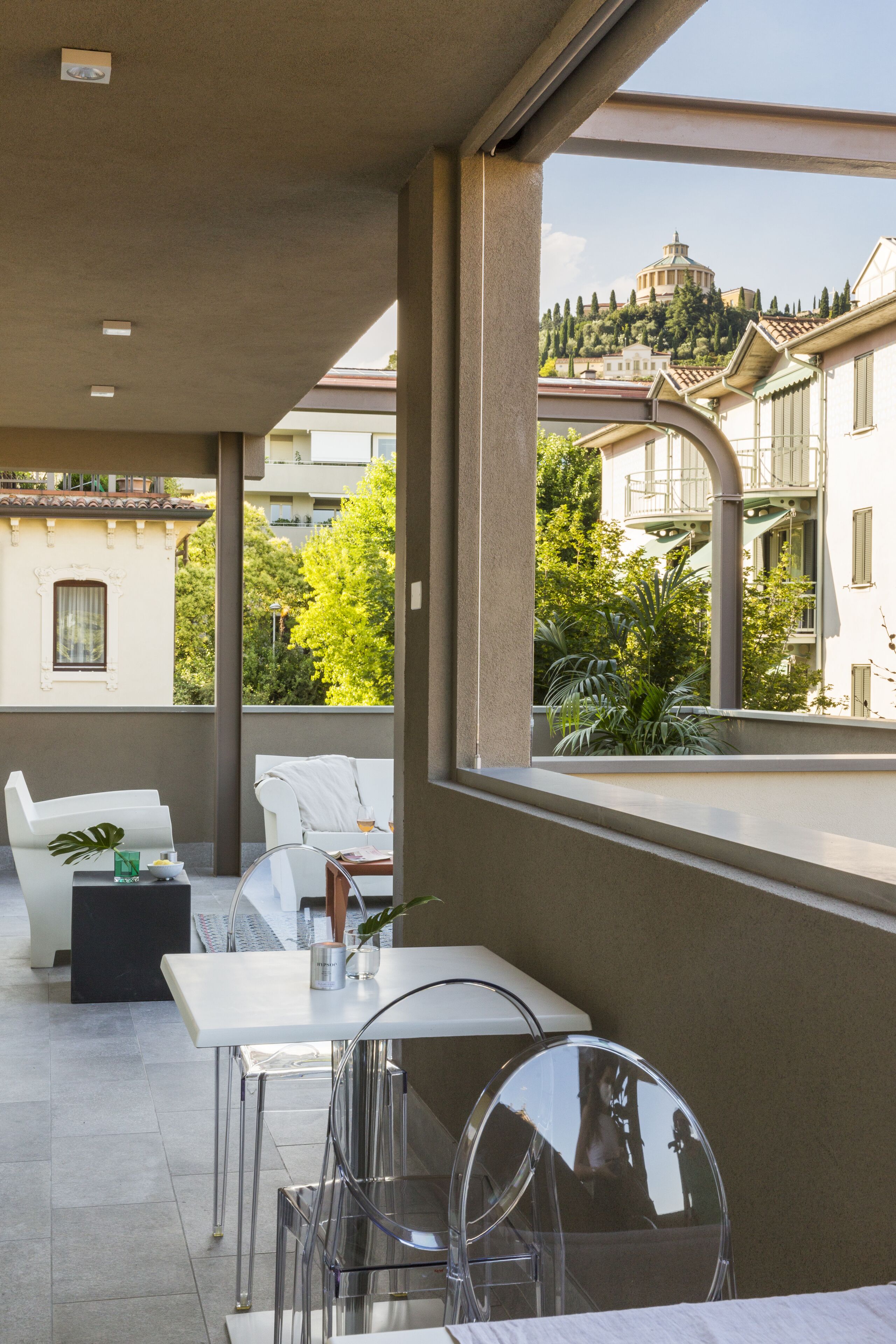 Petit déjeuner buffet (15 EUR par personne)