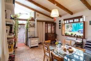 Dining - Entire house in the countryside with garden and sea view (Pesaro)