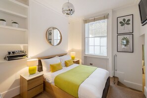 Apartment | 1 bedroom, in-room safe, laptop workspace, iron/ironing board - Marylebone - Gloucester Place apartments by Viridian Apartments (London)