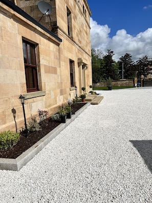 House | Exterior - Beautiful 4-bed Villa in Glasgow (Glasgow)
