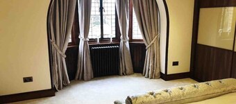 Beautiful 4-bed Villa in Glasgow