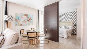 1 slaapkamer, een strijkplank/strijkijzer, internet, beddengoed