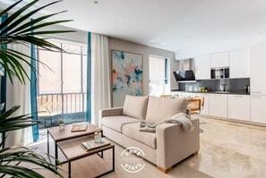 TV - Hommyhome Vera Cruz 102 (Sevilla)