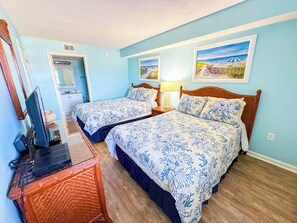 3 bedrooms, iron/ironing board, internet, bed sheets