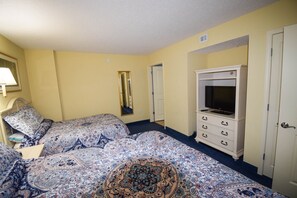 2 bedrooms, iron/ironing board, Internet, bed sheets