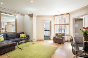 Interior - Chelsea - Draycott Place apartments by Viridian Apartments (London)