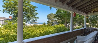 Golden Sands på Good Harbor: Tvers over gaten fra stranden