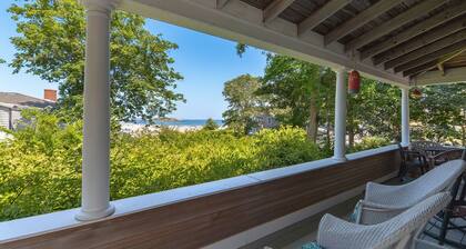 Golden Sands at Good Harbor: Just walk across the street to the beach.