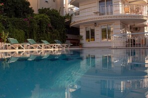 Seasonal outdoor pool - Un Side Apart Hotel (Manavgat)