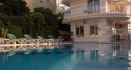 Un Side Apart Hotel